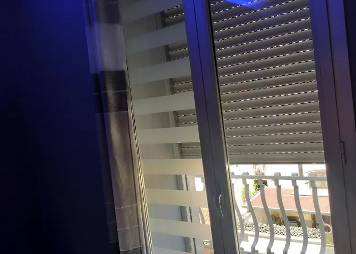 La Vie Est Belle