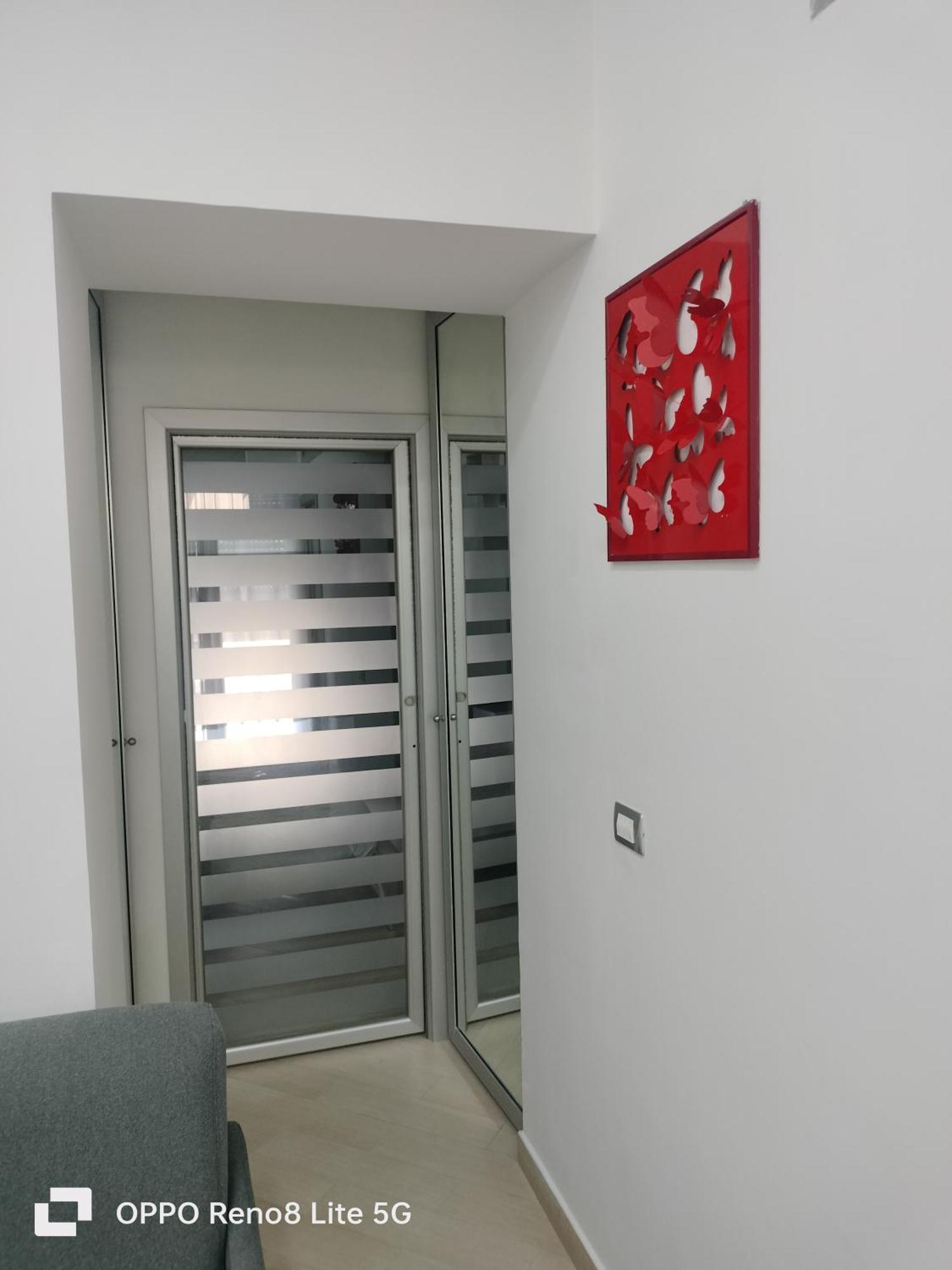 La Vie Est Belle Apartment *